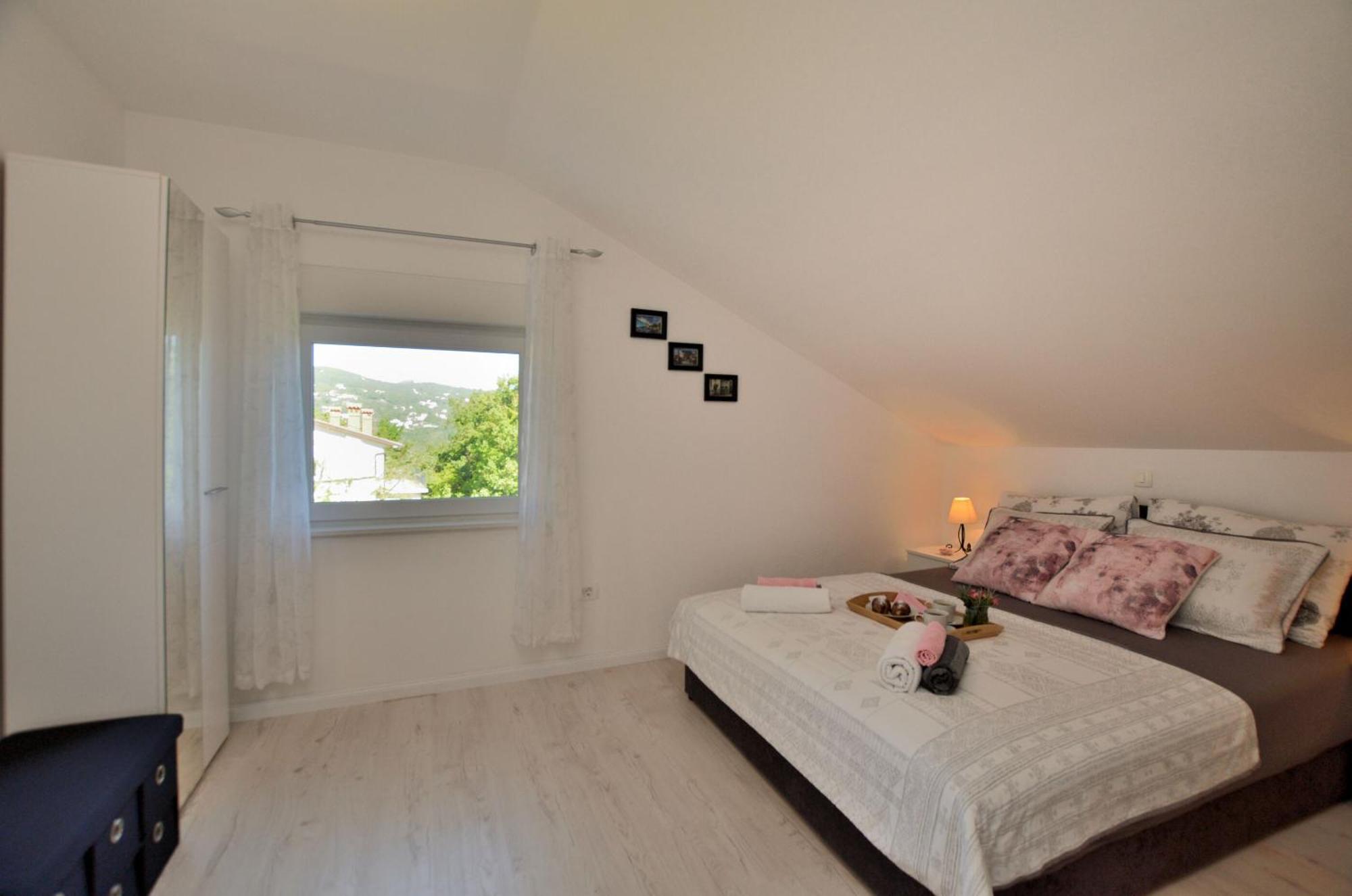 Apartments Viktoria ロヴラン エクステリア 写真